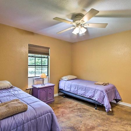 Texas Cabin On 130 Acres Walk To Lake Ray Roberts Collinsville Экстерьер фото