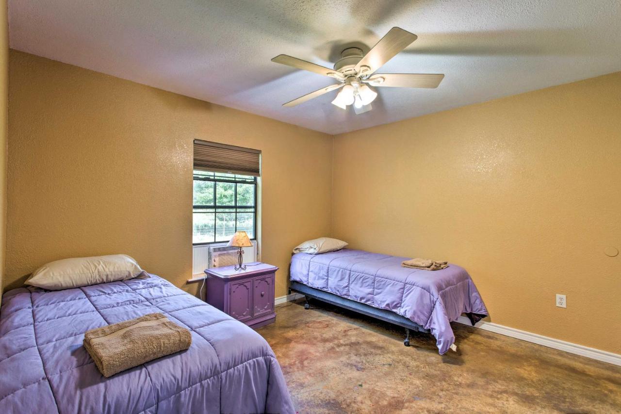Texas Cabin On 130 Acres Walk To Lake Ray Roberts Collinsville Экстерьер фото